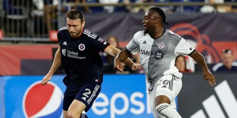 Нью-Ингленд - Торонто