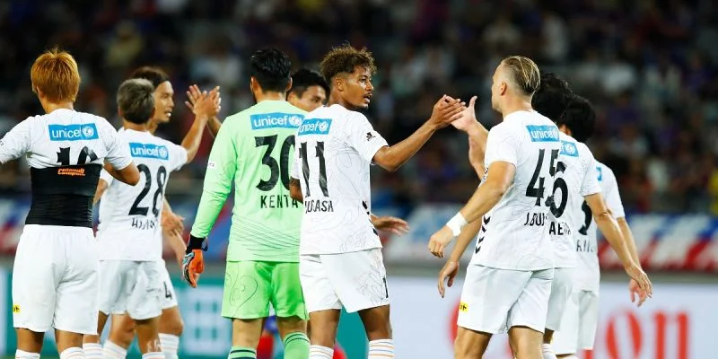 Эхиме ФK - В-Варен Нагасаки