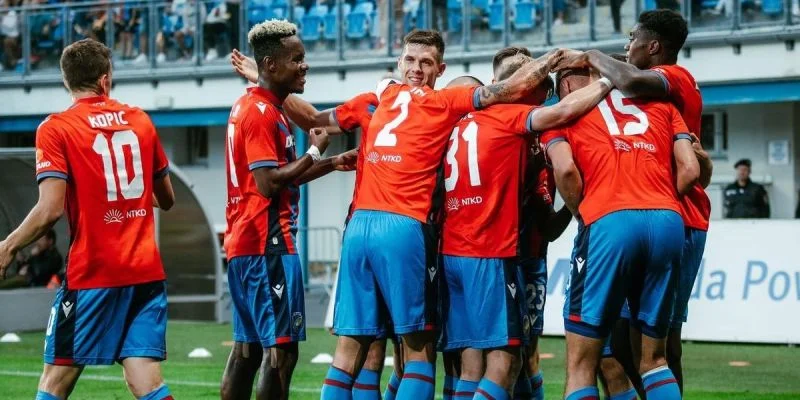 Серветт - Виктория Плзень Серветт - Виктория Плзень