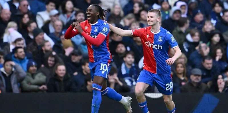 Кристал Пэлас - Лутон Таун Кристал Пэлас - Лутон Таун