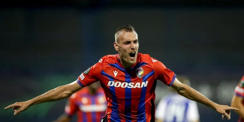 Виктория Плзень - Серветт