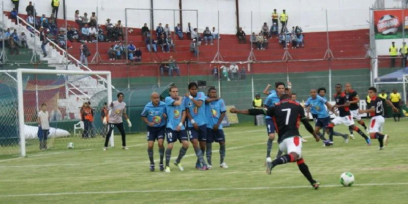 Депортиво Куэнка - Макара