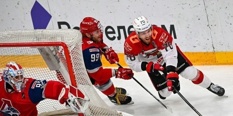 Локомотив - Авангард