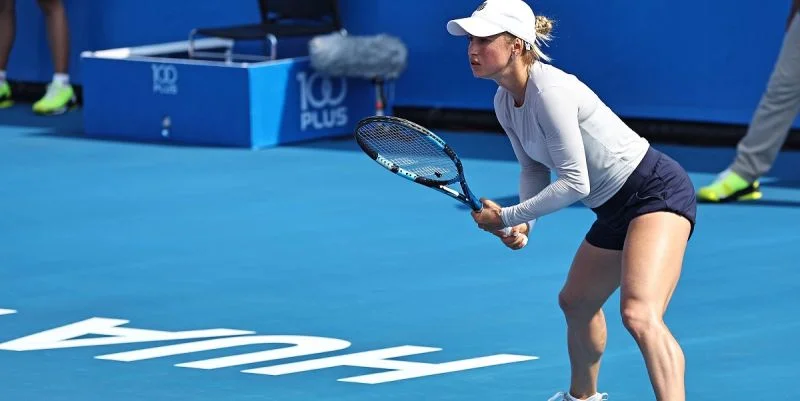 Юлия Путинцева - Ангелина Калинина