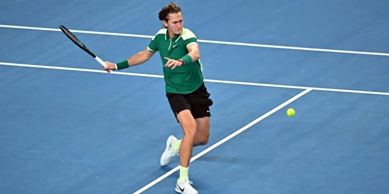 Себастьян Корда - Хуберт Гуркач