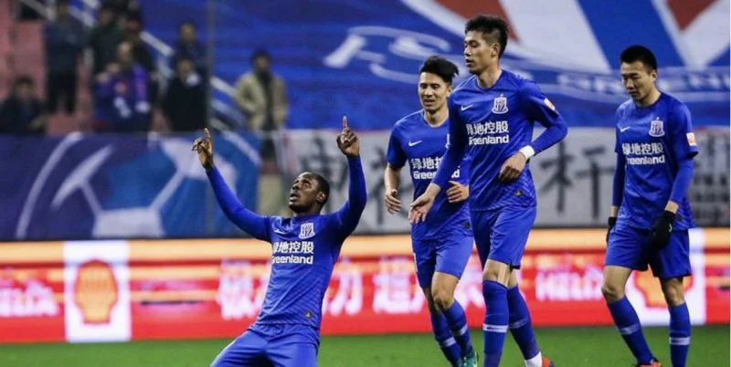 Шанхай Шэньхуа - Ухань Три Таунс