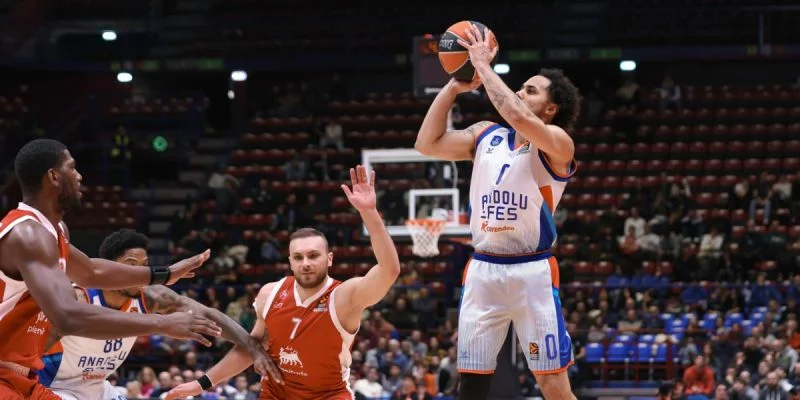 Анадолу Эфес - Црвена Звезда