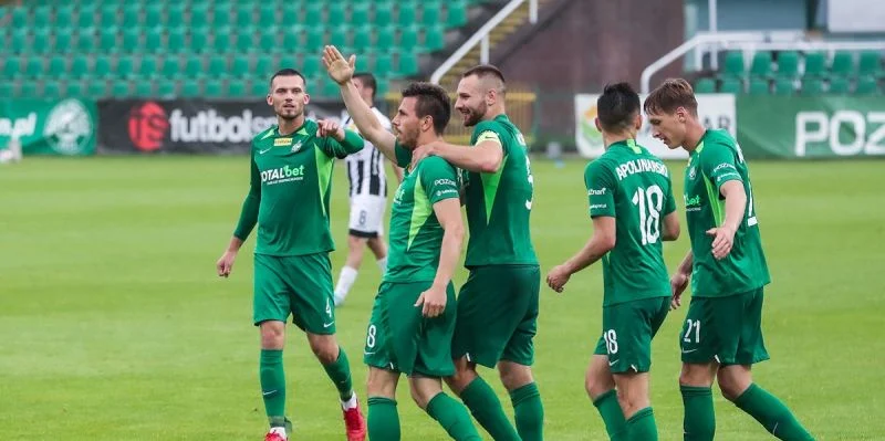 Варта - Корона Варта - Корона