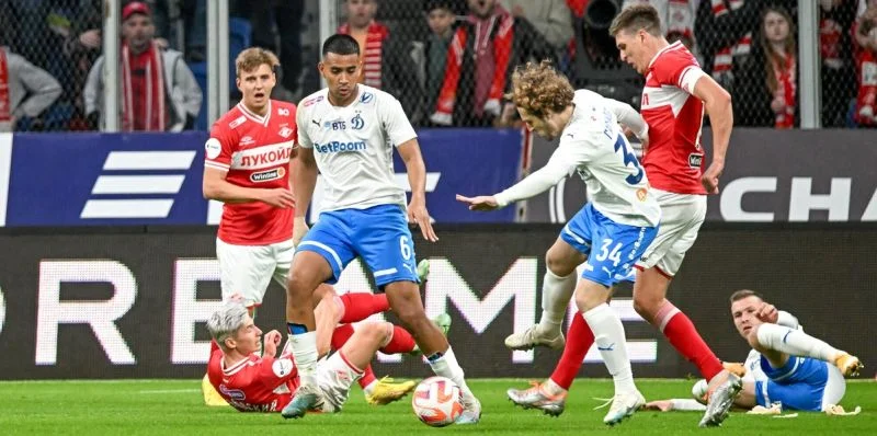 Урал - Динамо М