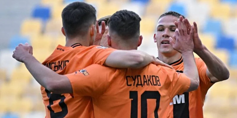 Заря - Шахтер Донецк Заря - Шахтер Донецк