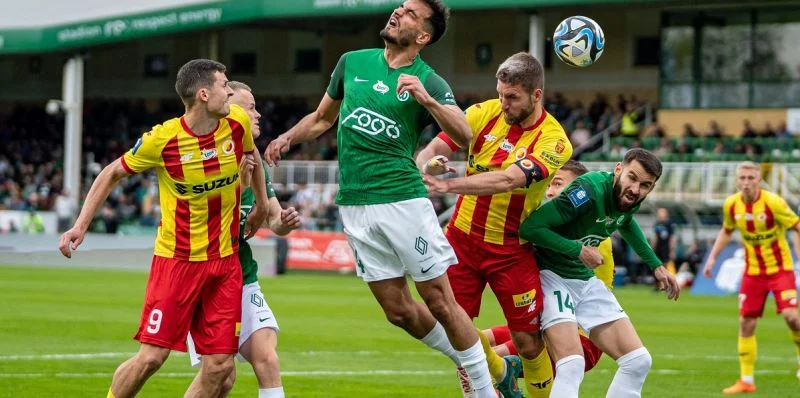 Корона - Радомяк Радом