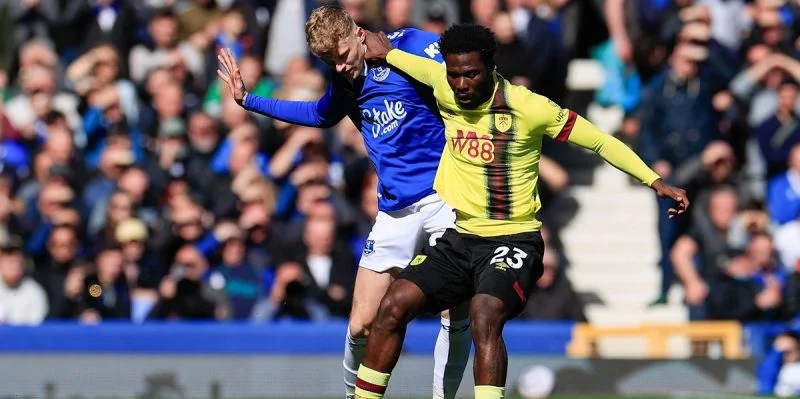 Шеффилд Юн - Бернли