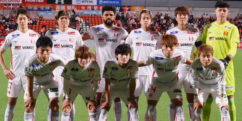 Нагоя - Сересо Осака