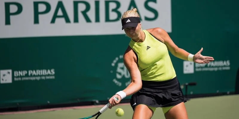 Клара Таусон - Ребекка Шрамкова