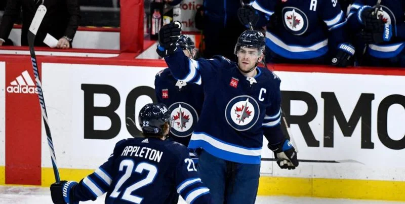 Виннипег Джетс - Колорадо