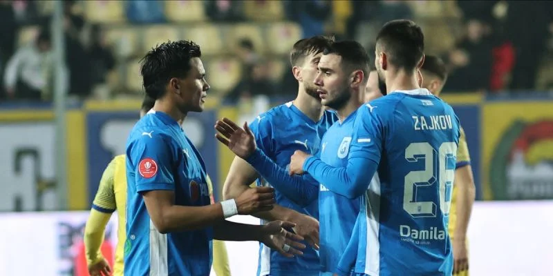 Университатя - ЧФР Клуж