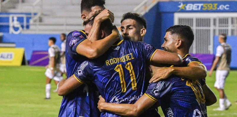 Дельфин - Интернасьонал