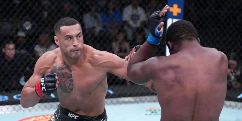 Алонзо Менифилд - Карлос Ульберг