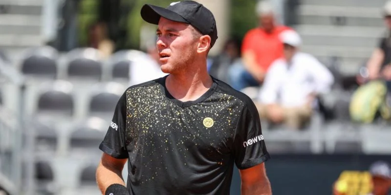 Доминик Кёпфер - Фрэнсис Тиафо