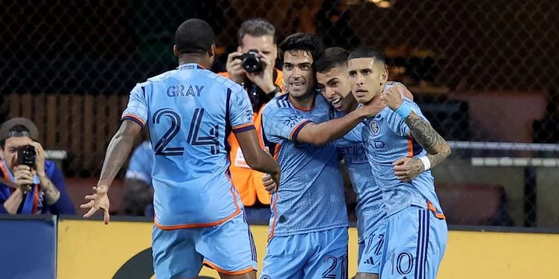 Торонто - Нью-Йорк Сити