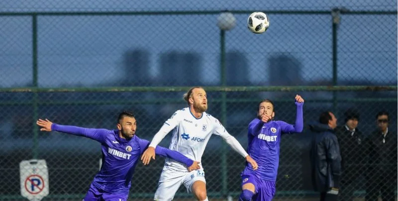 Этыр - Локомотив Сф