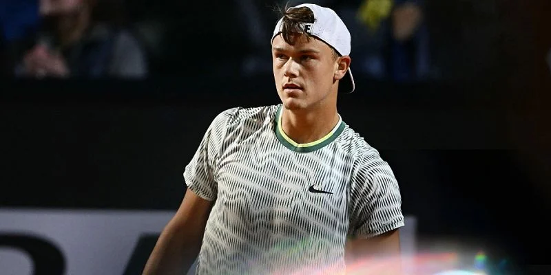 Себастьян Баес - Хольгер Руне