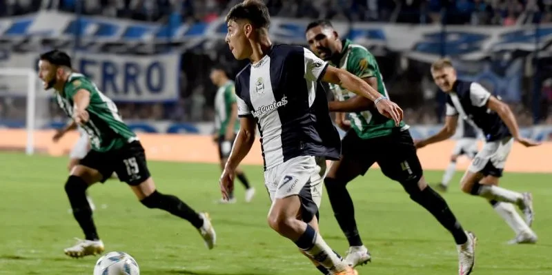 Химнасия и Эсгрима - Велес Сарсфилд