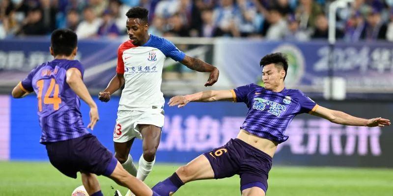 Циндао хайню шанхай шэньхуа. Шэньхуа. Циндао хайню шанхай шэньхуа. Фк шанхай шэньхуа фото. Циндао хайню шанхай шэньхуа.