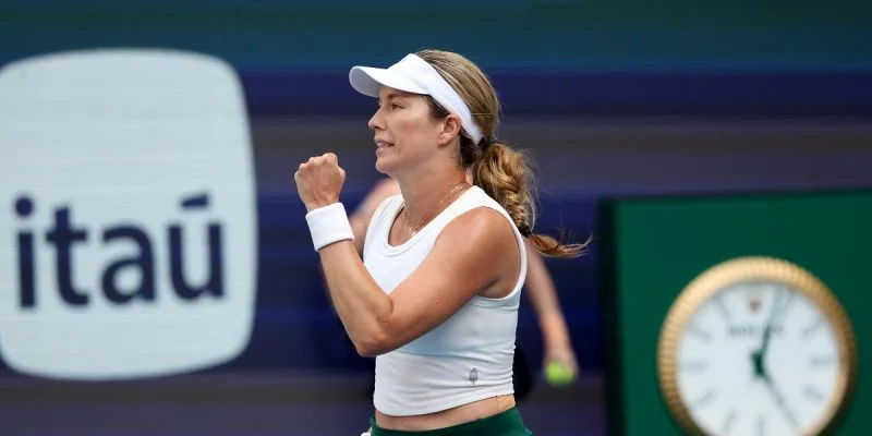 Даниэлле Коллинз - Катерина Синякова