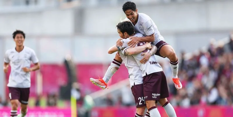 Каталлер Тояма - Кобе