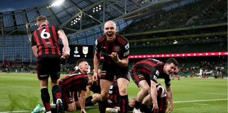 Богемианс - Сент-Патрикс Богемианс - Сент-Патрикс