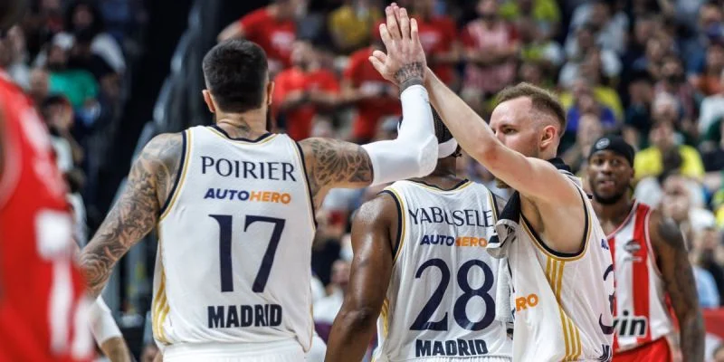 Панатинаикос - Реал М