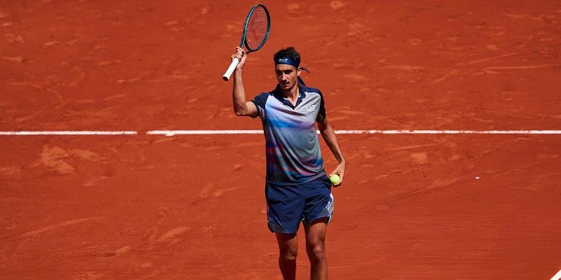 Лоренцо Сонего - Чжичжэнь Чжан