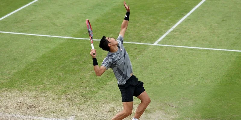 Кристофер Юбэнкс - Брендон Накашима Кристофер Юбэнкс - Брендон Накашима