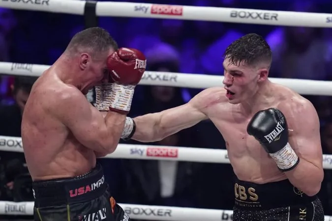 Крис Биллам-Смит - Ричард Риакпоре Крис Биллам-Смит - Ричард Риакпоре