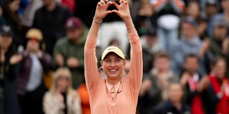 Айла Томлянович - Анастасия Потапова