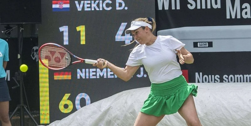 Донна Векич - Лючия Бронцетти