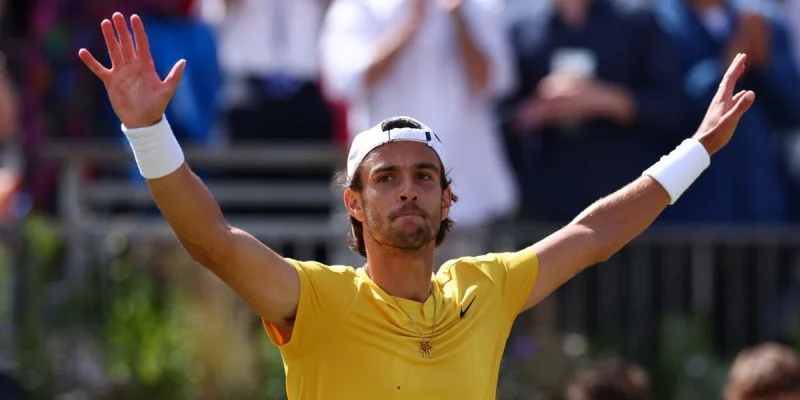 Томми Пол - Лоренцо Музетти