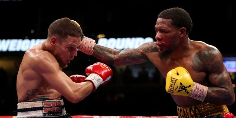 Ламонт Роуч - Фергал Маккрори