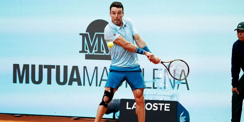 Роберто Баутиста - Максимилиан Мартерер Роберто Баутиста - Максимилиан Мартерер