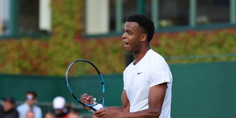 Джованни Мпетши-Перрикар - Эмиль Руусувори Джованни Мпетши-Перрикар - Эмиль Руусувори