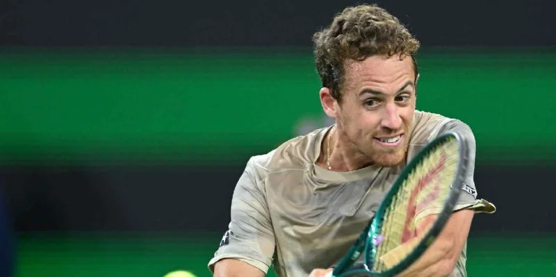 Роберто Карбальес-Баэна - Крис Гарин Роберто Карбальес-Баэна - Крис Гарин