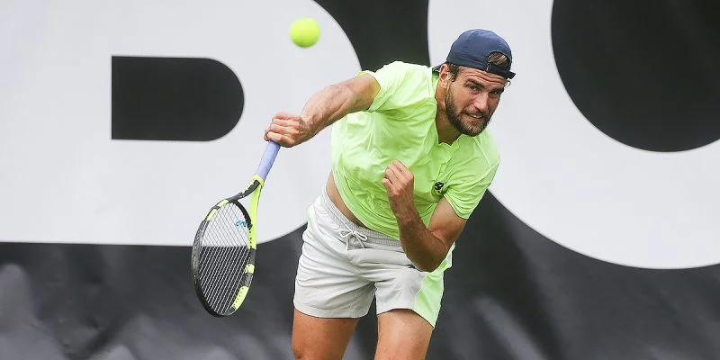 Алекс Микельсен - Максим Кресси