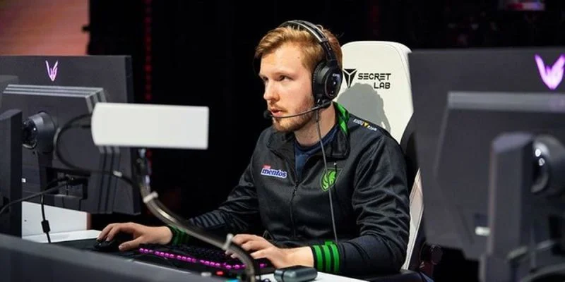 Team Falcons - Quest Esports