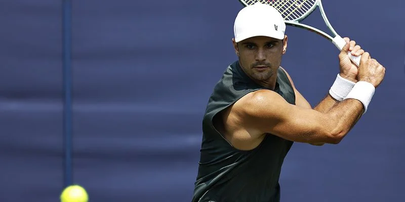 Алекс Микельсен - Маркос Хирон