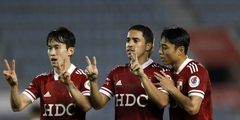 Пусан Ай'Парк - Кеннам Пусан Ай'Парк - Кеннам