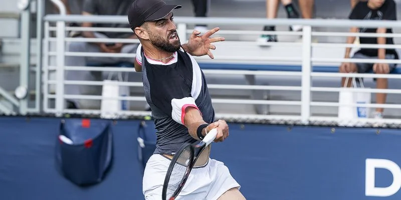 Лукас Ноймайер - Николас Морено Лукас Ноймайер - Николас Морено