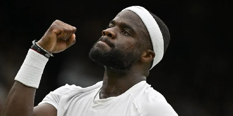 Йосихито Нисиока - Фрэнсис Тиафо