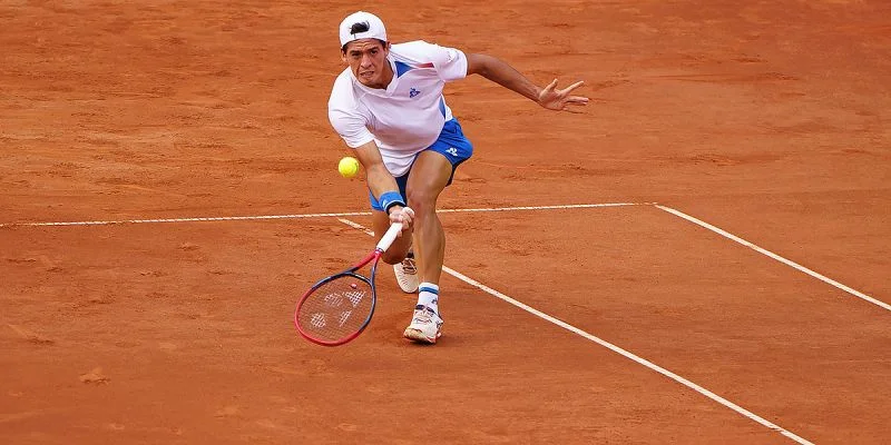 Себастьян Баес - Бенджамин Хассан