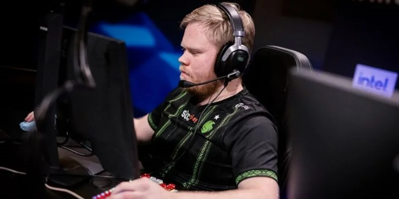 Team GamerLegion - Team Falcons Team GamerLegion - Team Falcons